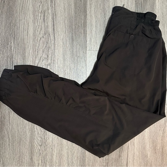 Light wear Calvin Klein pants - Picture 3 of 8